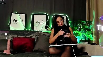 ShadowMistress - Porn Video [Bongacams]: 1080p, dynamic entertainer, captivating allure