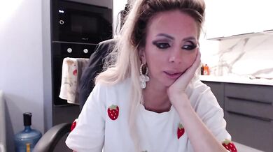 blondalina - Porn Video [Bongacams]: play, dynamic broadcaster, online video