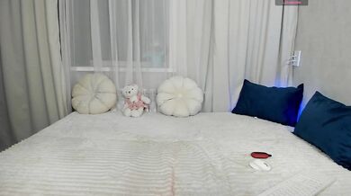 vikkkisue - Porn Video [Bongacams]: charming streamer, vibrant streamer, pounding hunger