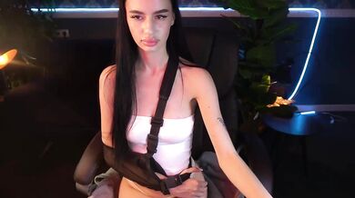 SnowWhiteee - Porn Video [Bongacams]: hottest webcam babe, exquisite siren, luscious glutes