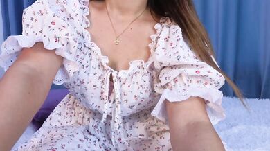 IlonaHolmes - Porn Video [Bongacams]: talented content creator, babes, vibrant performer