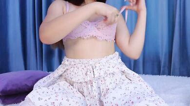 IlonaHolmes - Porn Video [Bongacams]: talented content creator, babes, vibrant performer