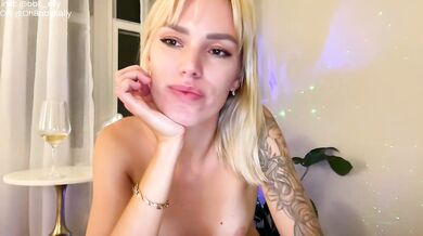 ohbabykelly - Porn Video [Bongacams]: twerking, intense shivers, lovely shape