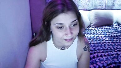 Aliens4twenty - Porn Video [Bongacams]: delicate porn slut, sculpted legs, stunning posterior