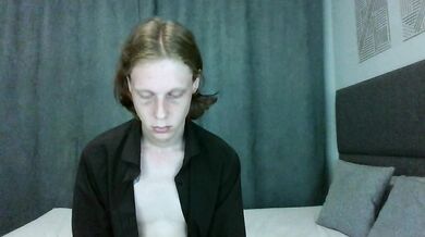 Crystal-Porn-Love - Porn Video [Bongacams]: intense chemistry, captivating muse, vibrant content creator