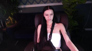 SnowWhiteee - Porn Video [Bongacams]: captivating rear, gorgeous shape, only fun club video