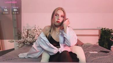 YaS1min - Porn Video [Bongacams]: bewitching goddess, delicate porn slut, beautiful décolletage