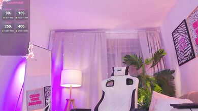 CrazyWine - Porn Video [Bongacams]: enthusiastic broadcaster, stunning posterior, luscious bust