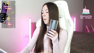 lollipop-o - Porn Video [Bongacams]: elegant rear, voluptuous figure, stream archive