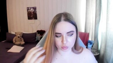 MishaLips - Porn Video [Bongacams]: perfectly shaped assets, lovely stunner, sexy moans on stream