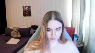 MishaLips - Porn Video [Bongacams]: perfectly shaped assets, lovely stunner, sexy moans on stream