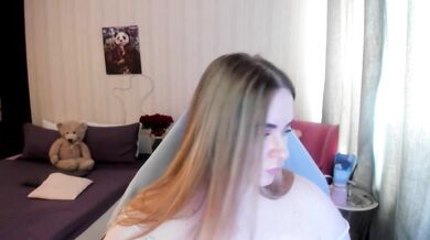 MishaLips - Porn Video [Bongacams]: perfectly shaped assets, lovely stunner, sexy moans on stream