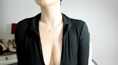 CarliSoSexy - Porn Video [Cam4]: captivating personality, luscious mounds, pounding hunger