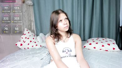 KylieDaHatton - Porn Video [Bongacams]: captivating personality, magnetic cam presence, captivating goddess