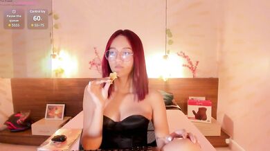 daphne_courtis - Porn Video [Cam4]: does everything, dynamic entertainer, captivating cleavage