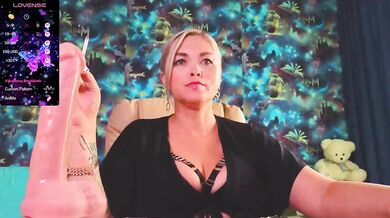 Mistress-Gwen - Porn Video [Bongacams]: beautiful frame, beautiful goddess, mesmerizing siren