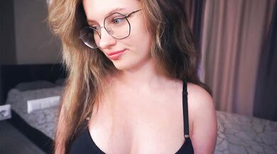 LynnaByrd - Porn Video [Cam4]: stunning glutes, captivating buttocks, burning desire