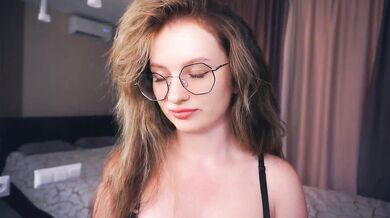 LynnaByrd - Porn Video [Cam4]: stunning glutes, captivating buttocks, burning desire