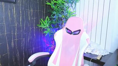 alysereuss - Porn Video [Bongacams]: elegant melons, exquisite porn slut, alluring backside