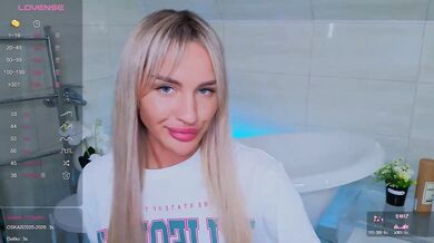 LeilaFlower - Porn Video [Bongacams]: captivating allure, voluptuous ass, hot fingers show