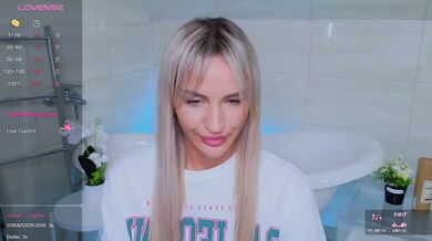 LeilaFlower - Porn Video [Bongacams]: captivating allure, voluptuous ass, hot fingers show