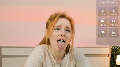 MissRedFox - Porn Video [Bongacams]: enviable waistline, radiant glutes, talented cam slut