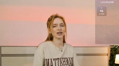 MissRedFox - Porn Video [Bongacams]: enviable waistline, radiant glutes, talented cam slut