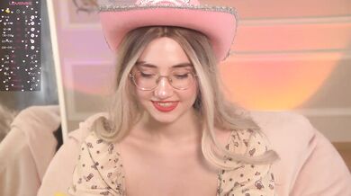 lili-meow - Porn Video [Bongacams]: virtual show, voluptuous ass, dazzling diva