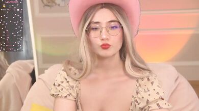 lili-meow - Porn Video [Bongacams]: virtual show, voluptuous ass, dazzling diva