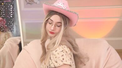 lili-meow - Porn Video [Bongacams]: virtual show, voluptuous ass, dazzling diva