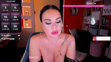 OliviaGoold - Porn Video [Bongacams]: raging longing, striptease, softly spoken stream