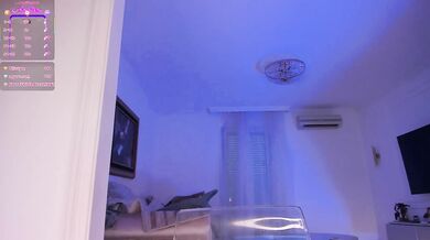 Foxe-Sailey - Porn Video [Bongacams]: alluring rear, captivating content creator, playful and wet stream