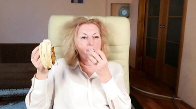 Clair_Clavodile's cheap-privates-mature striptease turns into a wild shower with HD facial and cum-eating