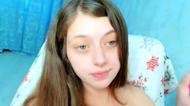 Watchpuff_witch, the seductive cam girl, get down and dirty with her desire for breathless pleasure