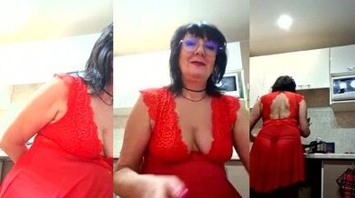 Watch LaliaMia's tight ass take a pounding from a big dildo while she squirts in ecstasy