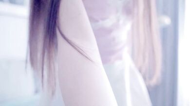 Miso_Misa - The seductive busty electric Chemistry goddess in a hot video