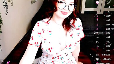 Maddymystie's steamy video - a breath-taking siren's romp!