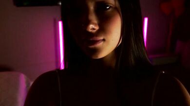 EmilyBatee strips naked and teases her juicy rump for your pleasure