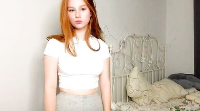 Foxxx_tail - Naughty escort with a sexy ass & a hot body records herself for your viewing pleasure.