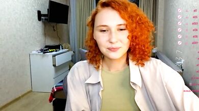 Watch Angelic Enchantress Vibrant in her nude glory as she shows off her curves in this mesmerizing video!