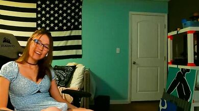 Anabelleleigh's mesmerizing records will leave you breathless!