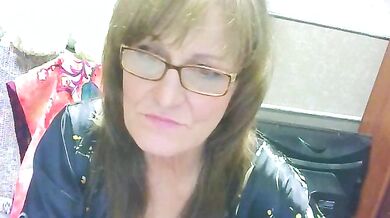 Manulyonok51 - Petite blonde MILF gets naked & cowgirl in cheapest-privates-best white housewives video