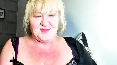 Watch Penelopepee50's curvy blonde bombshell tease with her small tits and squirt while playing with her vibrator!