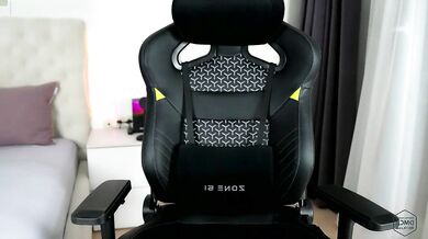 Watch Beautiful Boobs Bounce While She Loves Kissing33's Naked Video