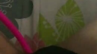 Watch Onice59's hairy-blonde pussy fingered and licked in hot solo action