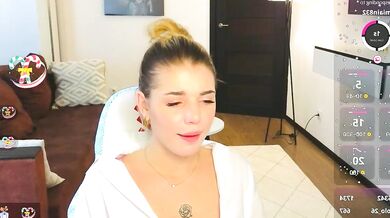 Adrianawow1's Intense Passion: Intense Passion with Beautiful Mounds & Romantic Orgasms