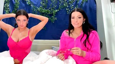 Brittneynears seduces with her stunning curves & gets ravished in the nude