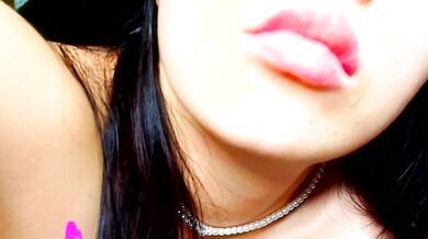 Watch rockbabies' mesmerizing goddess handjob in this stunning video