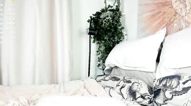 Gina Vicious shows off her curves in a hot naked scene on Video Online