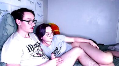 Watch Mamiclouds' stunning figure and flawless body get smoldered in this hot video